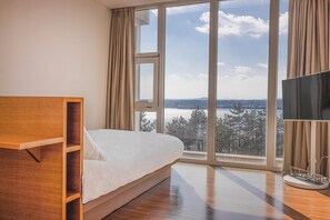 1 間睡房、羽絨被、手提電腦工作空間、遮光窗簾/窗簾