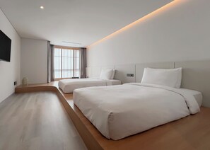 Superior Twin Room, Mountain View | Premium bedding, down comforters, in-room safe, individually decorated