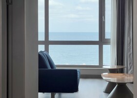 Familien-Doppelzimmer, Meerblick (Superior) | Strand-/Meerblick