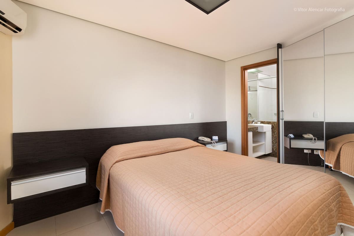 Minibar, in-room safe, cribs (free), WiFi (free)