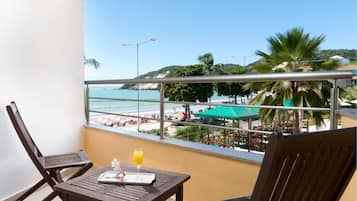 إطلالة من الشرفة