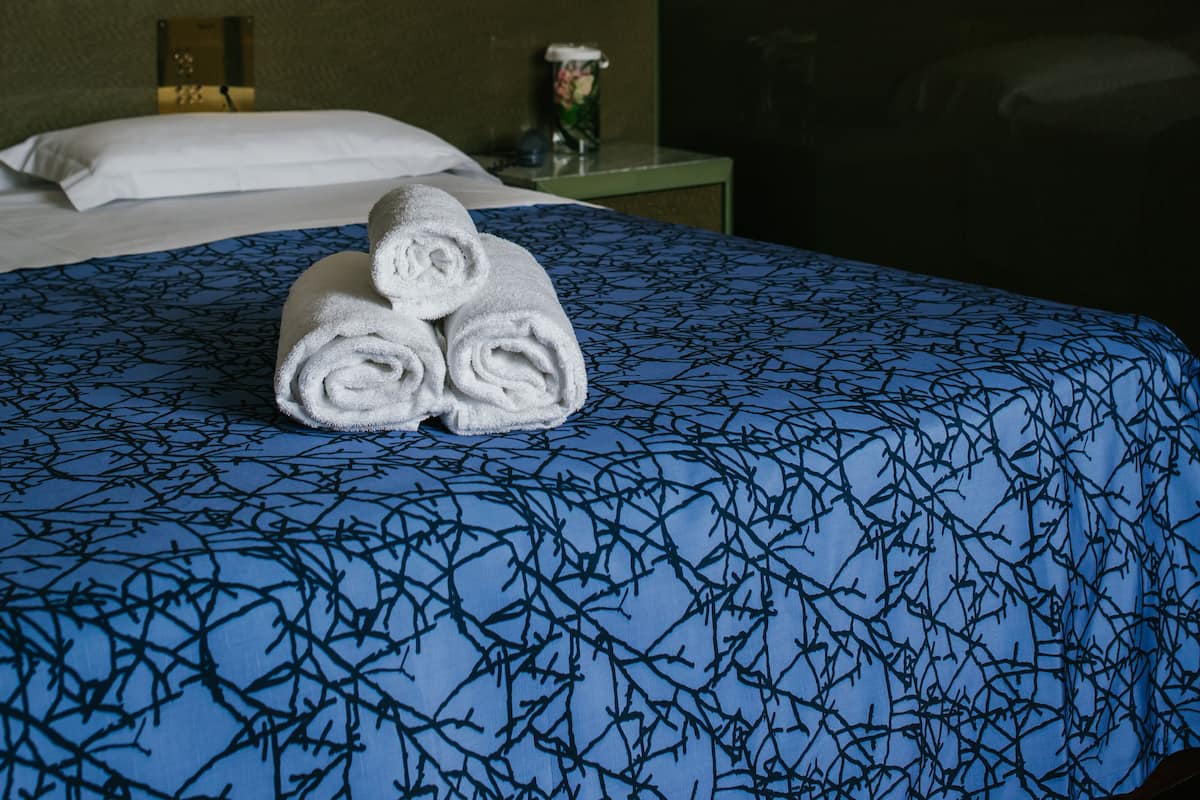 Couette en duvet d'oie, surmatelas, minibar