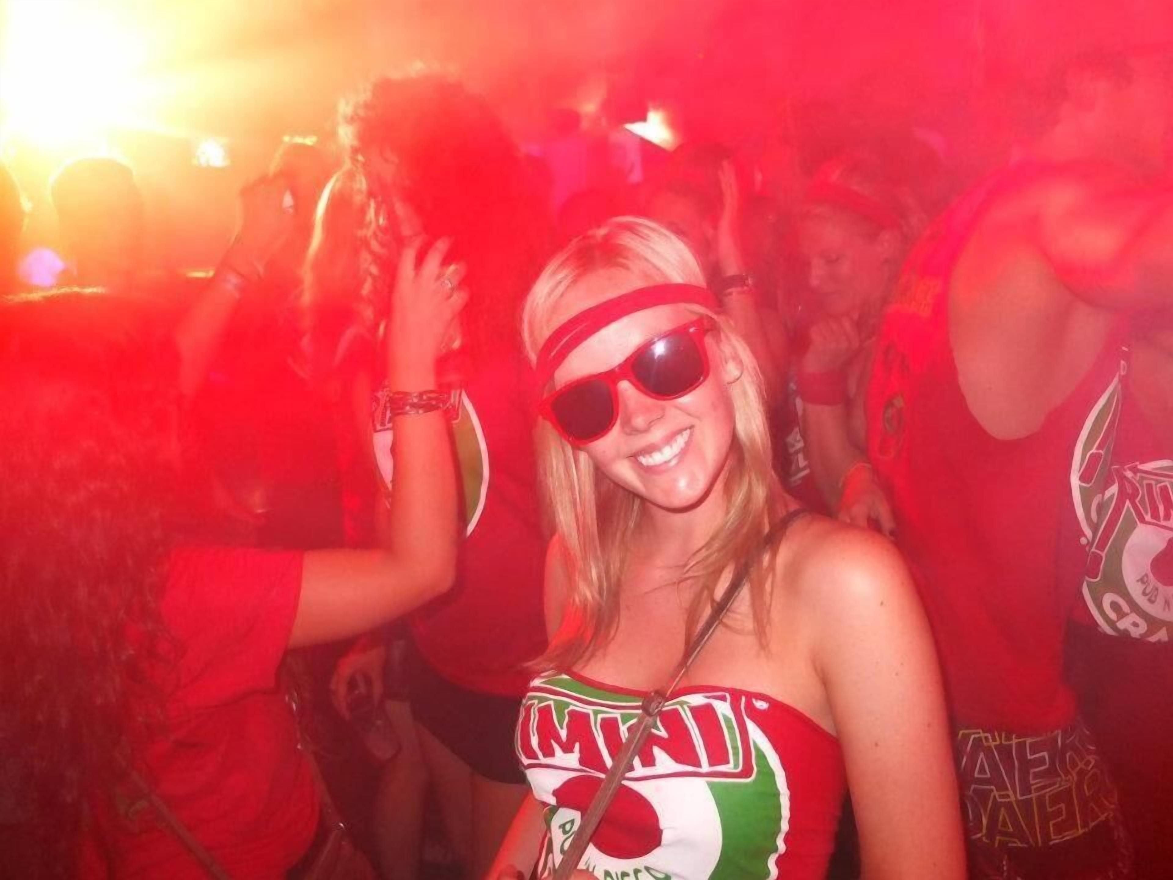 Foto - Sunflower Beach Backpacker Hostel & Bar