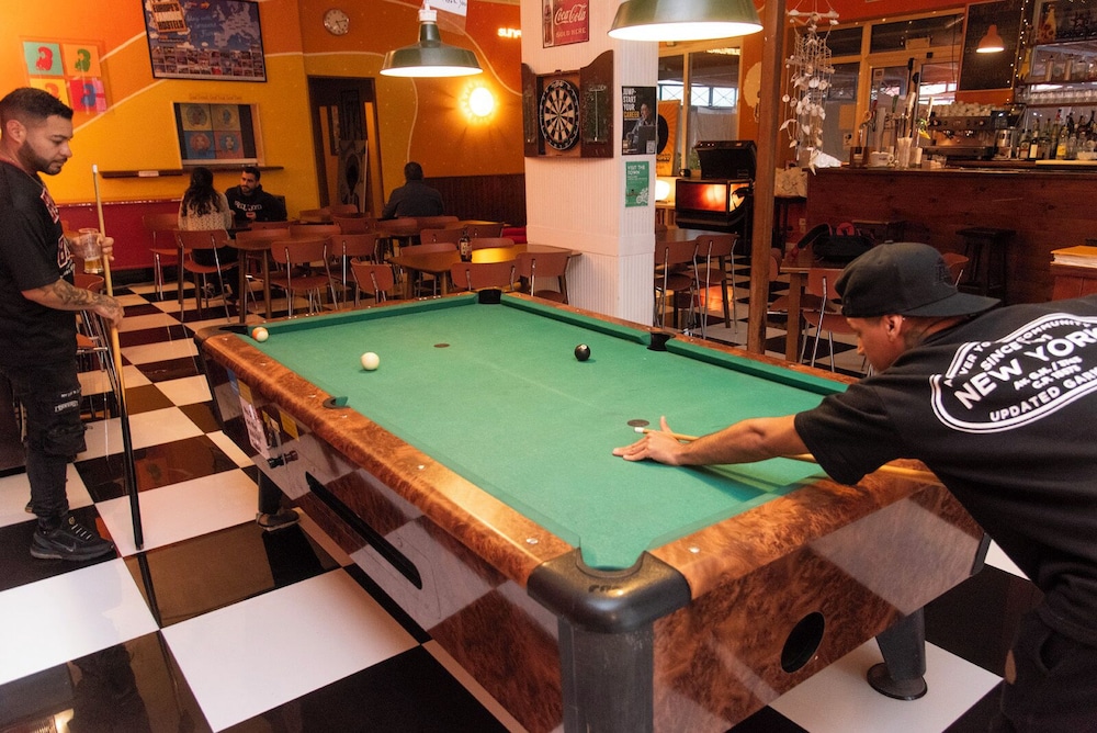 Sunflower Beach Backpacker Hostels & Bar by null