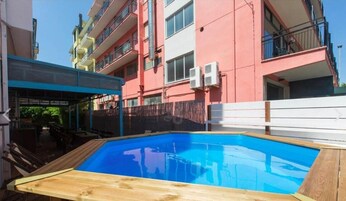 Piscina externa sazonal