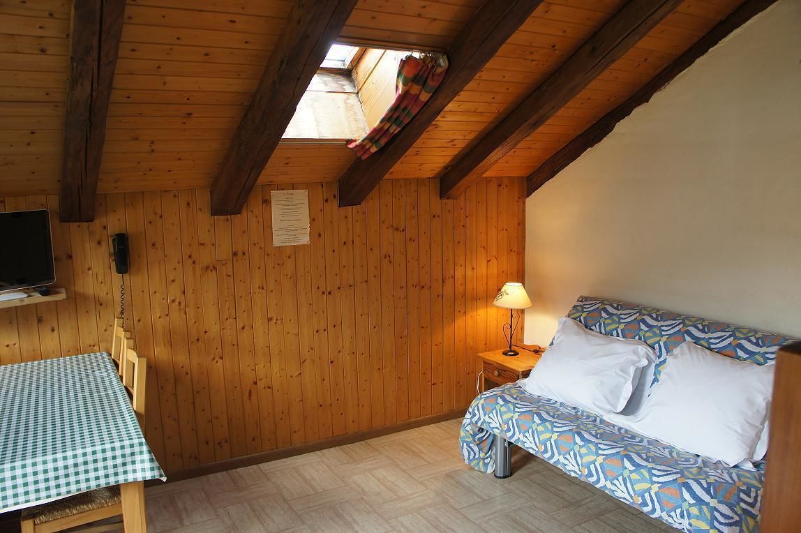 studio (mezzanine - cleaning fee not included) | free cots/infant beds, free wifi