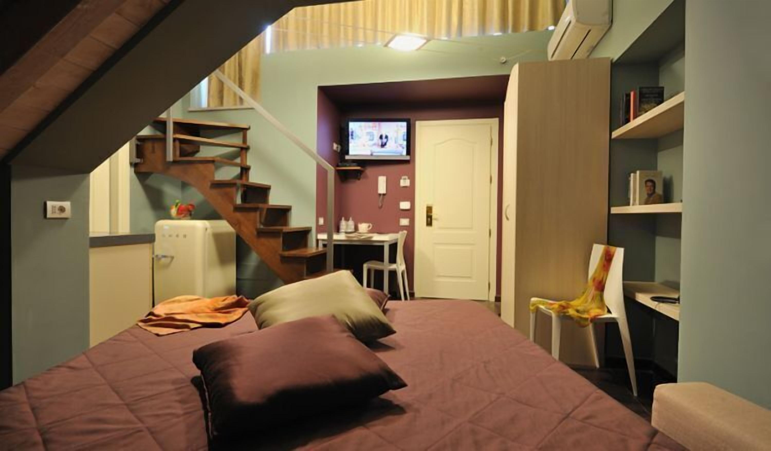 studio | in-room safe, desk, iron/ironing board, free wifi