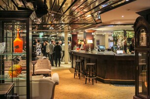 Bar en el lobby