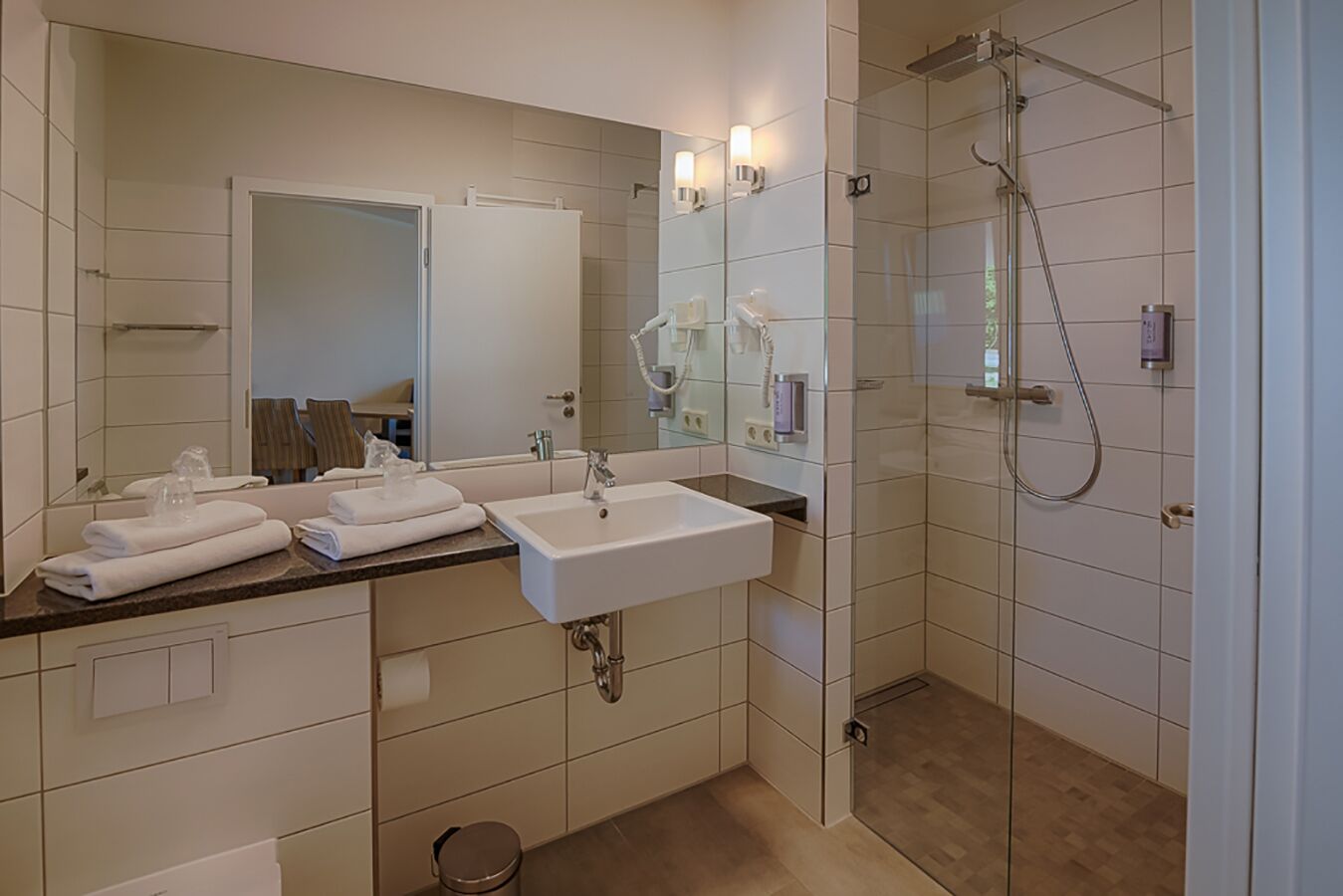 shower, free toiletries, hair dryer, towels