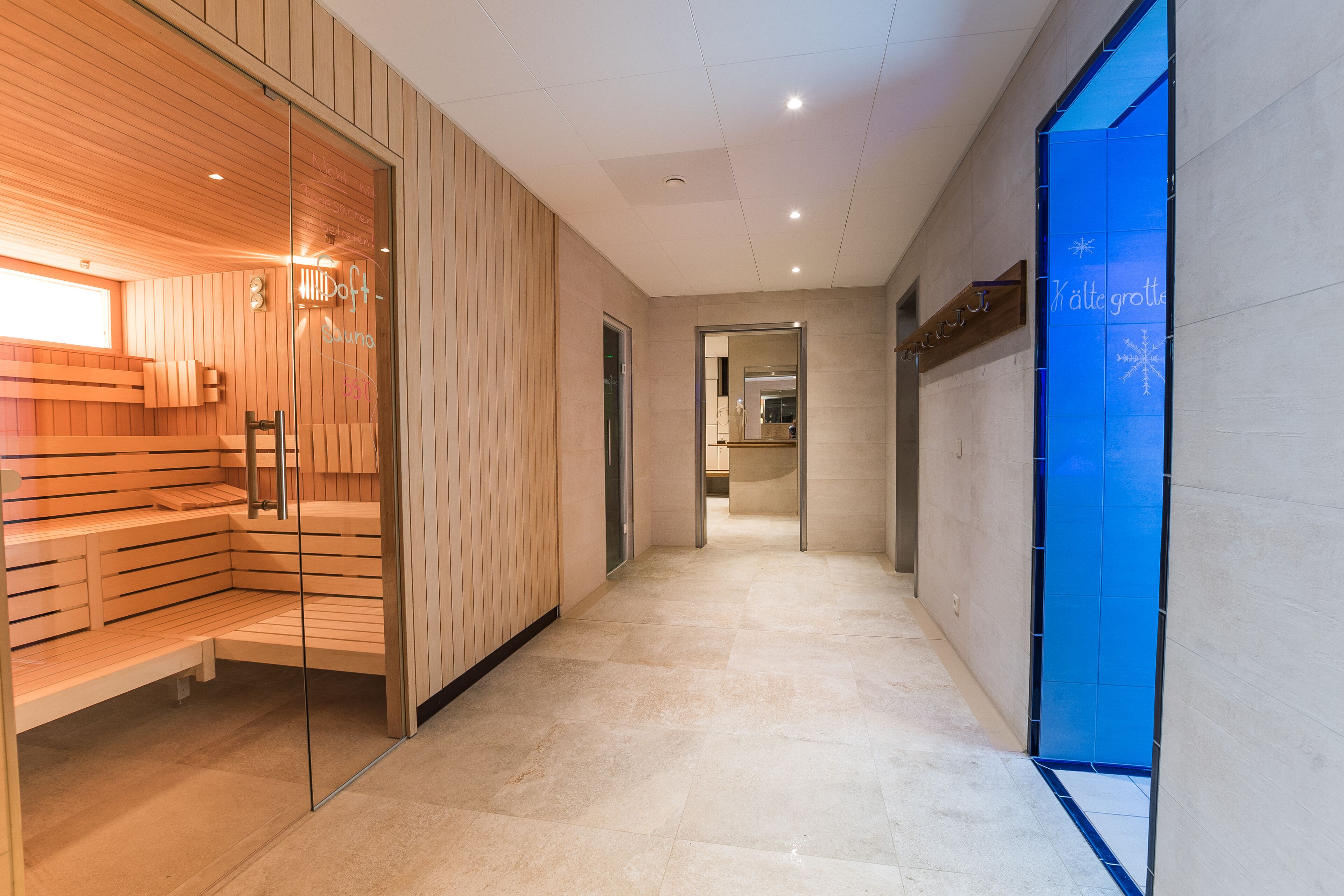 sauna, body treatments, body scrubs, facials, massages