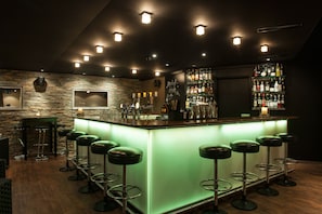 Bar (in der Unterkunft)