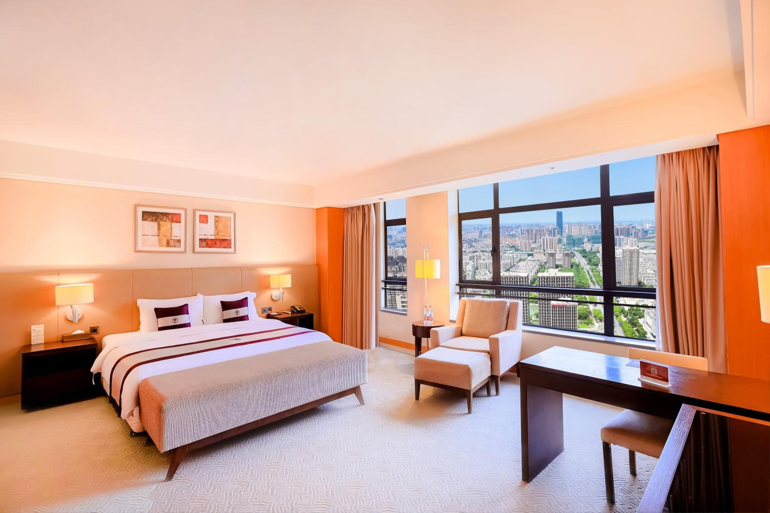 premium bedding, down duvets, in-room safe, desk