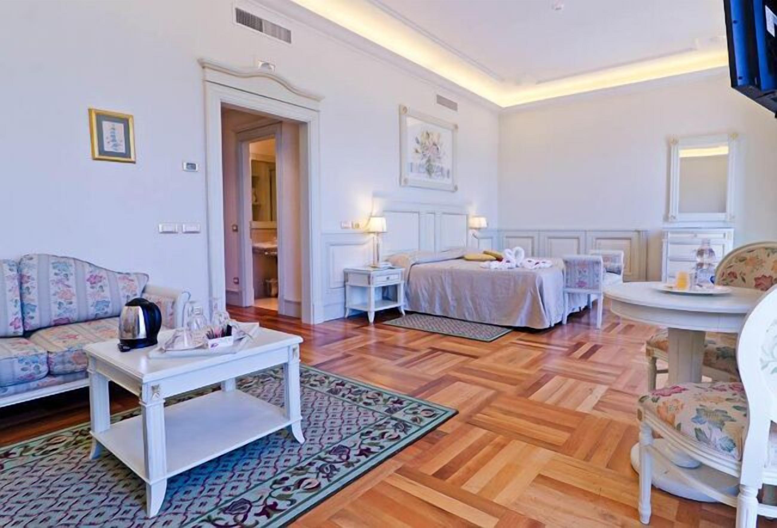 suite, terrace, sea view (prestige) | 1 bedroom, premium bedding, pillow-top beds, minibar