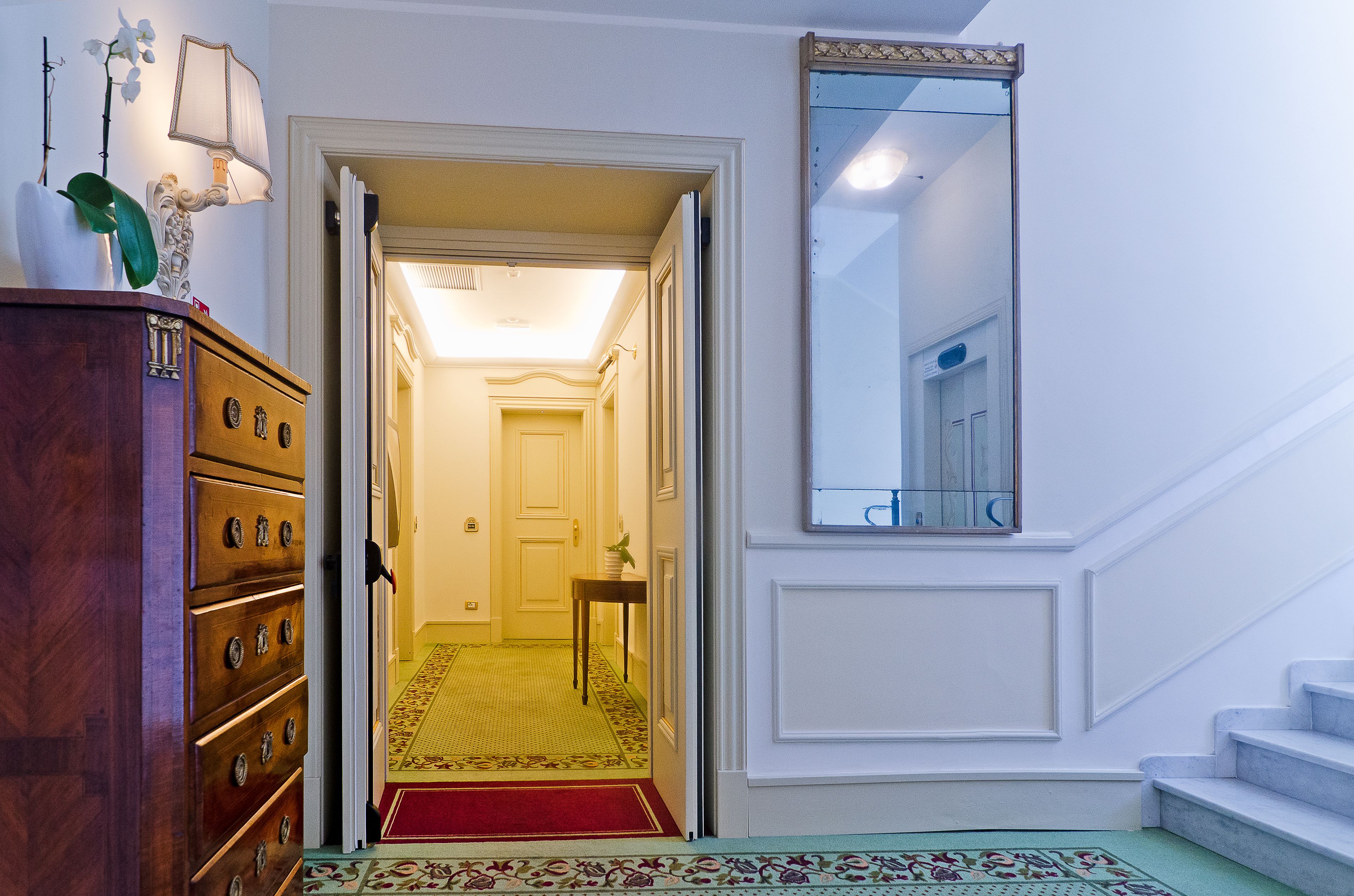 presidential suite, 3 bedrooms, partial sea view | 1 bedroom, premium bedding, pillow-top beds, minibar