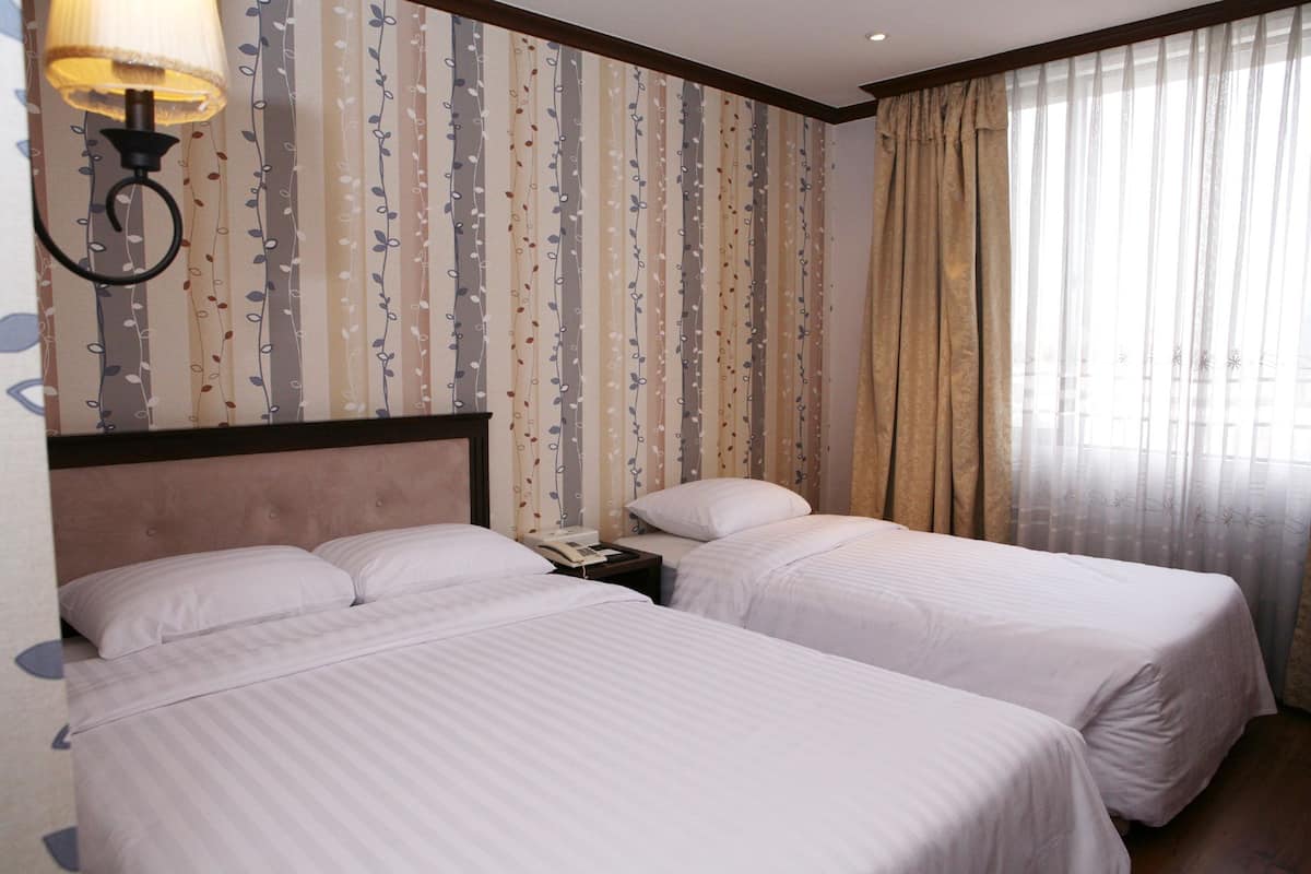 Family Twin Room