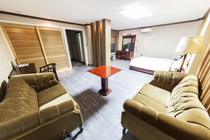 WiFi (無料)