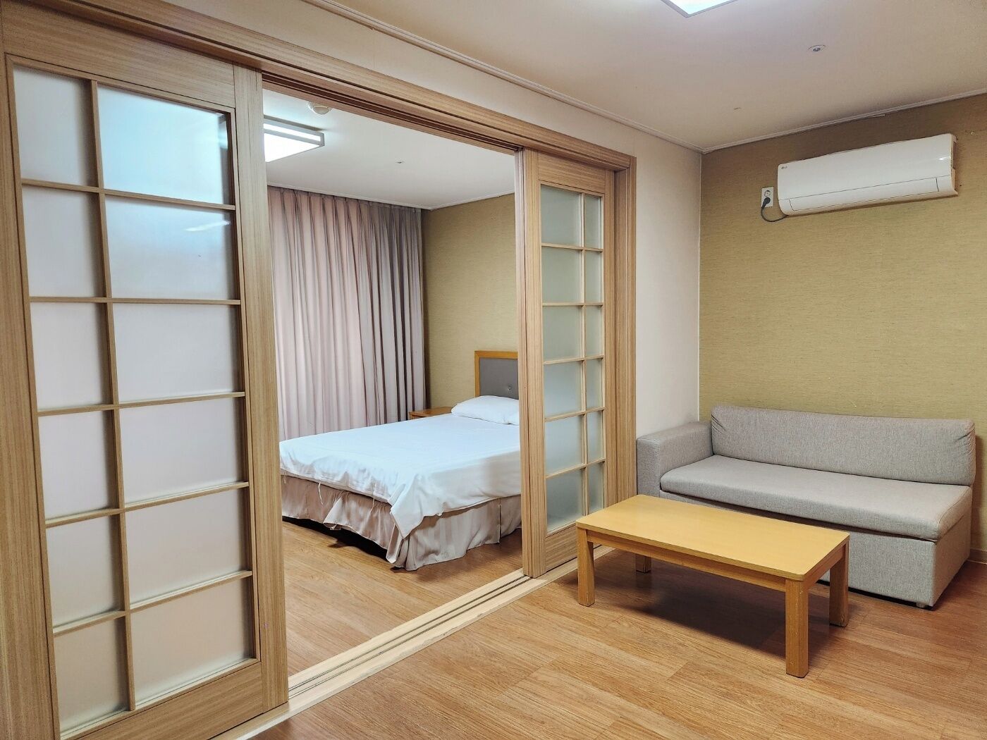 Oak Double Bed Room | 방음 설비, 무료 WiFi, 침대 시트