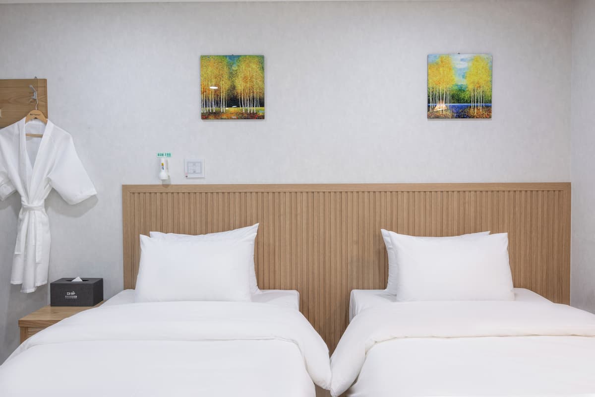 Deluxe Twin Room / Terrace -Tile Bath with Hot Spring Water, Rate for 2, Extra Charges Apply | Blackout drapes, iron/ironing board (on request), WiFi (free)