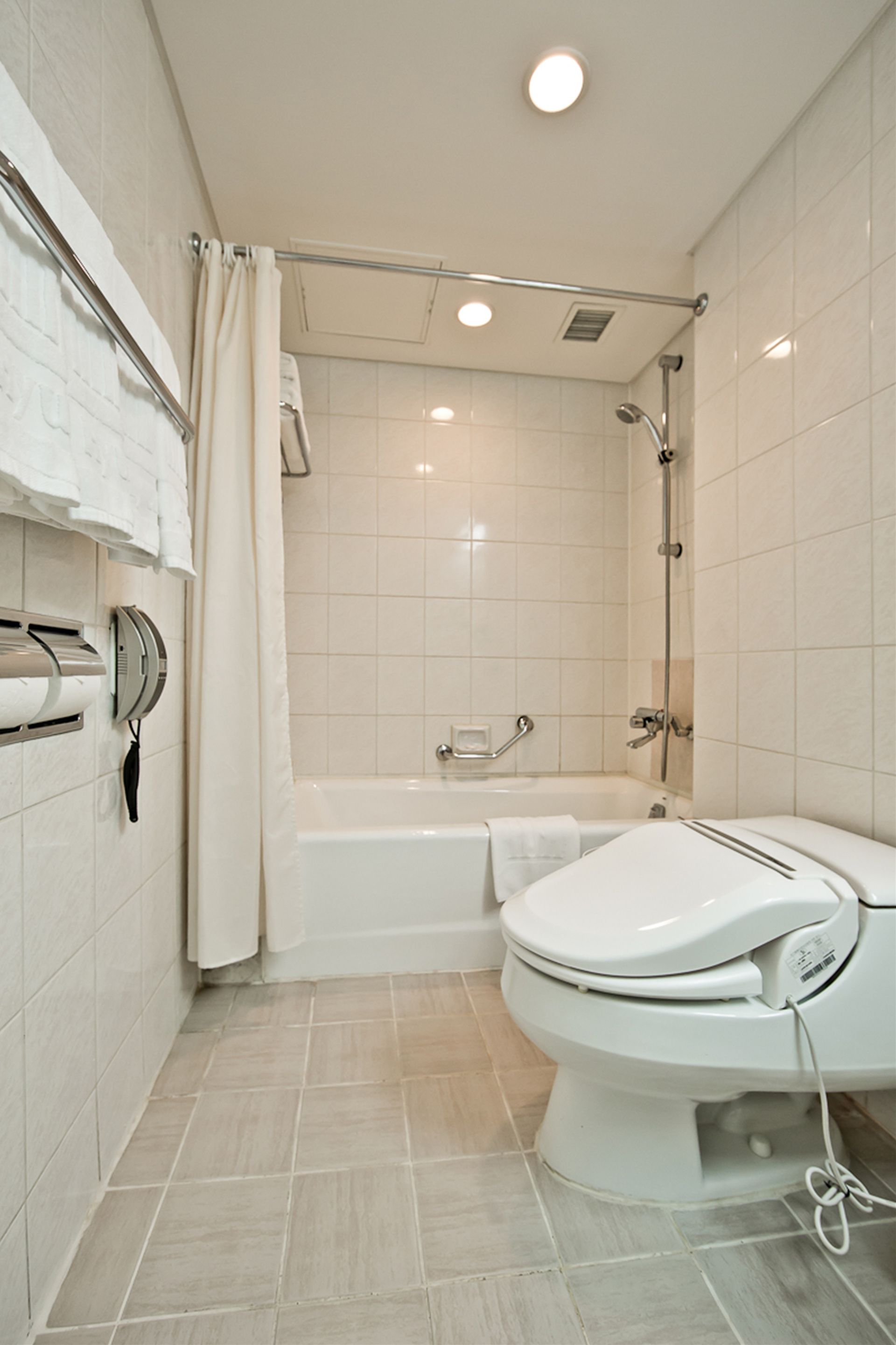 deluxe room (traditional ondol room) | 1 bedroom, premium bedding, minibar, in-room safe