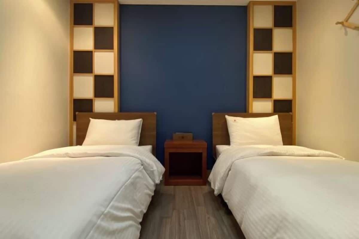 Premium bedding, down duvets, free minibar, individually furnished