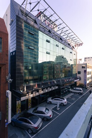 Free self parking - Benikea Hotel Daelim (Daejeon)