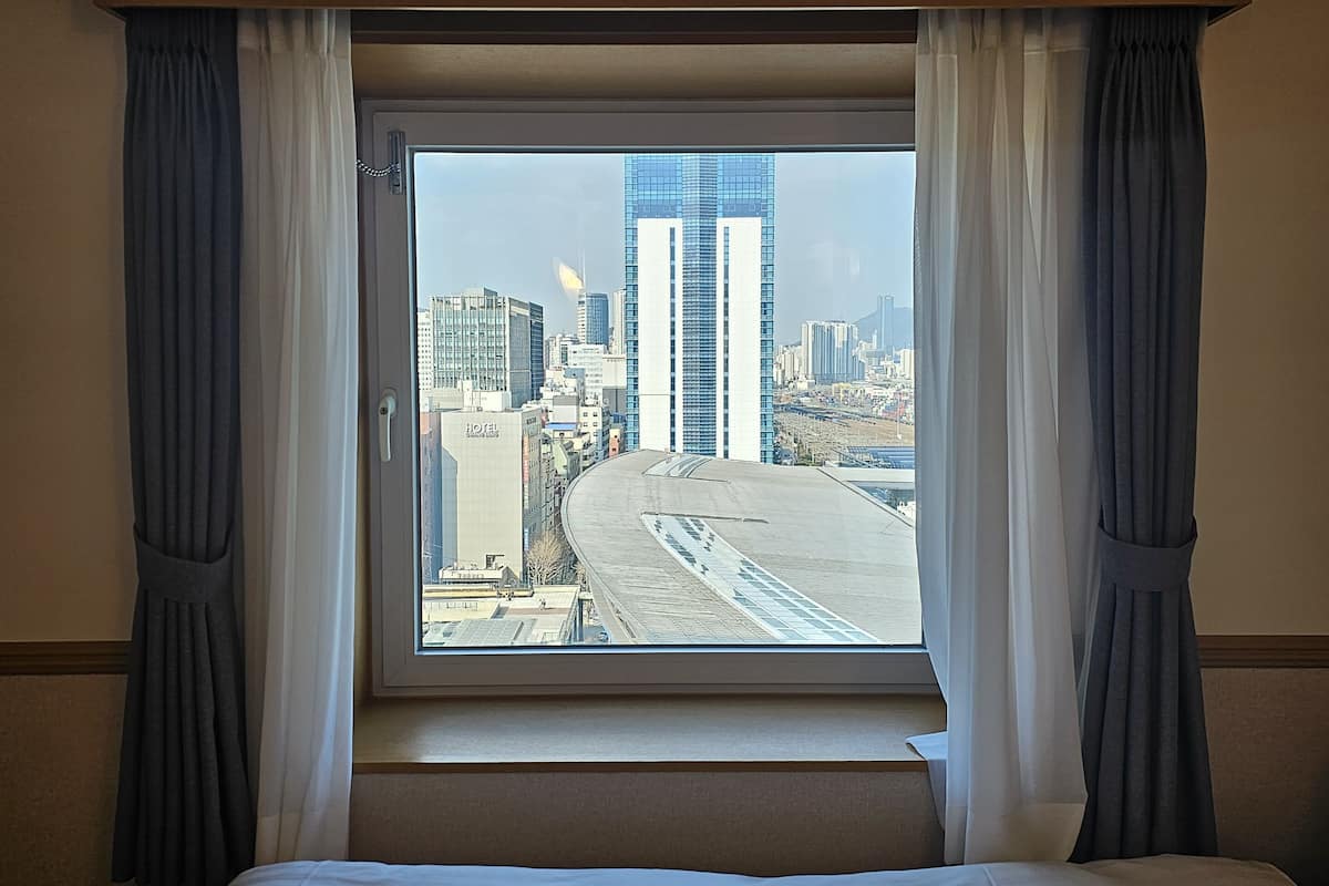 Double Room, Non Smoking, City View (Mini) | Peti besi dalam bilik, meja, ruang kerja komputer riba, Wi-fi percuma