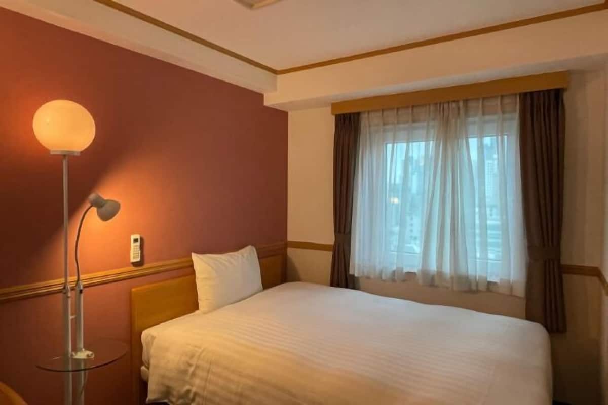 In-room safe, desk, iron/ironing board, free WiFi