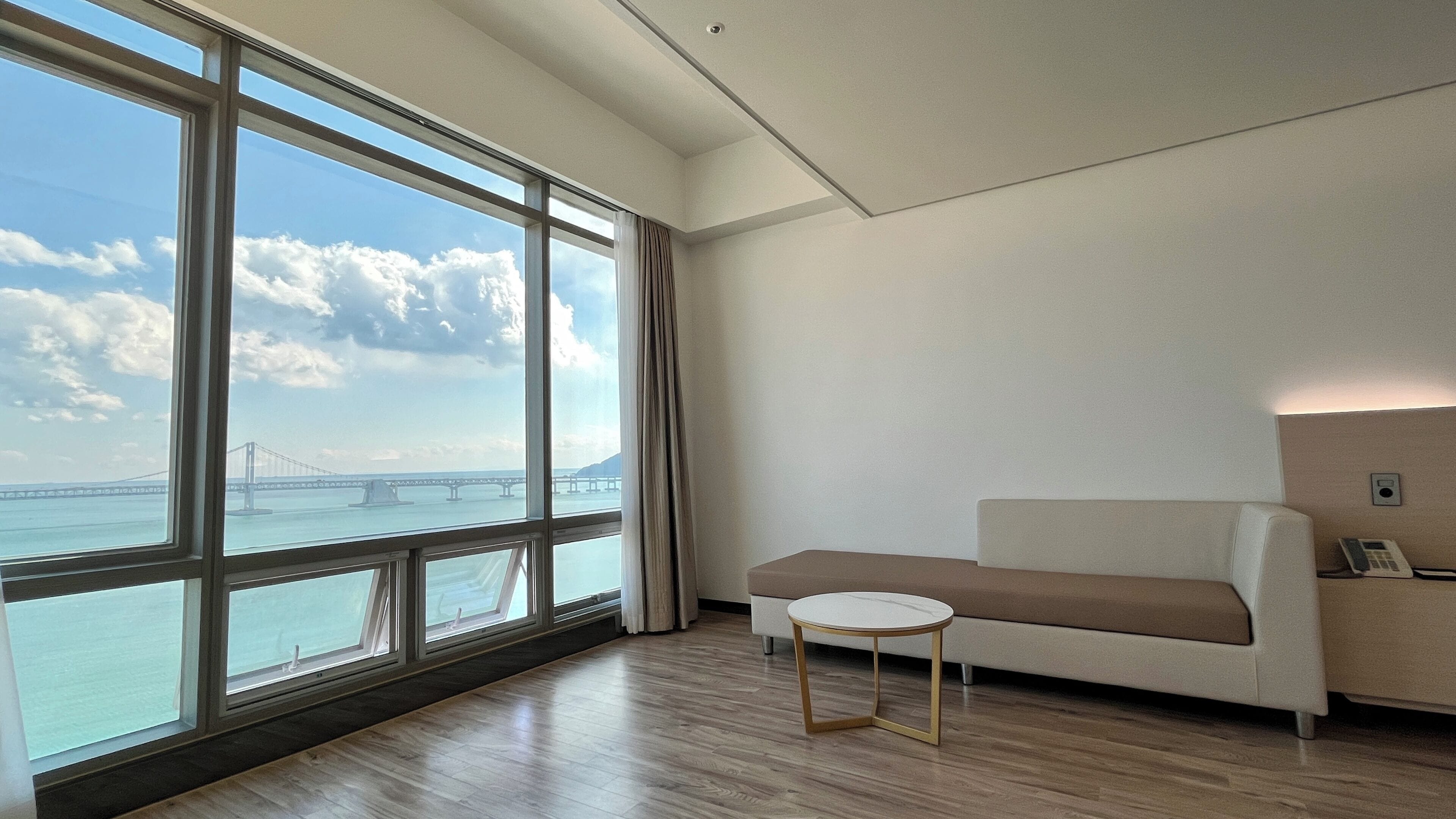 Premium Ocean Double Room | Premium bedding, desk, iron/ironing board, free wired internet