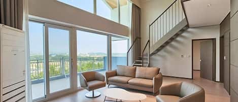 Hugreen Royal Suite | Bureau, Wi-Fi gratuit