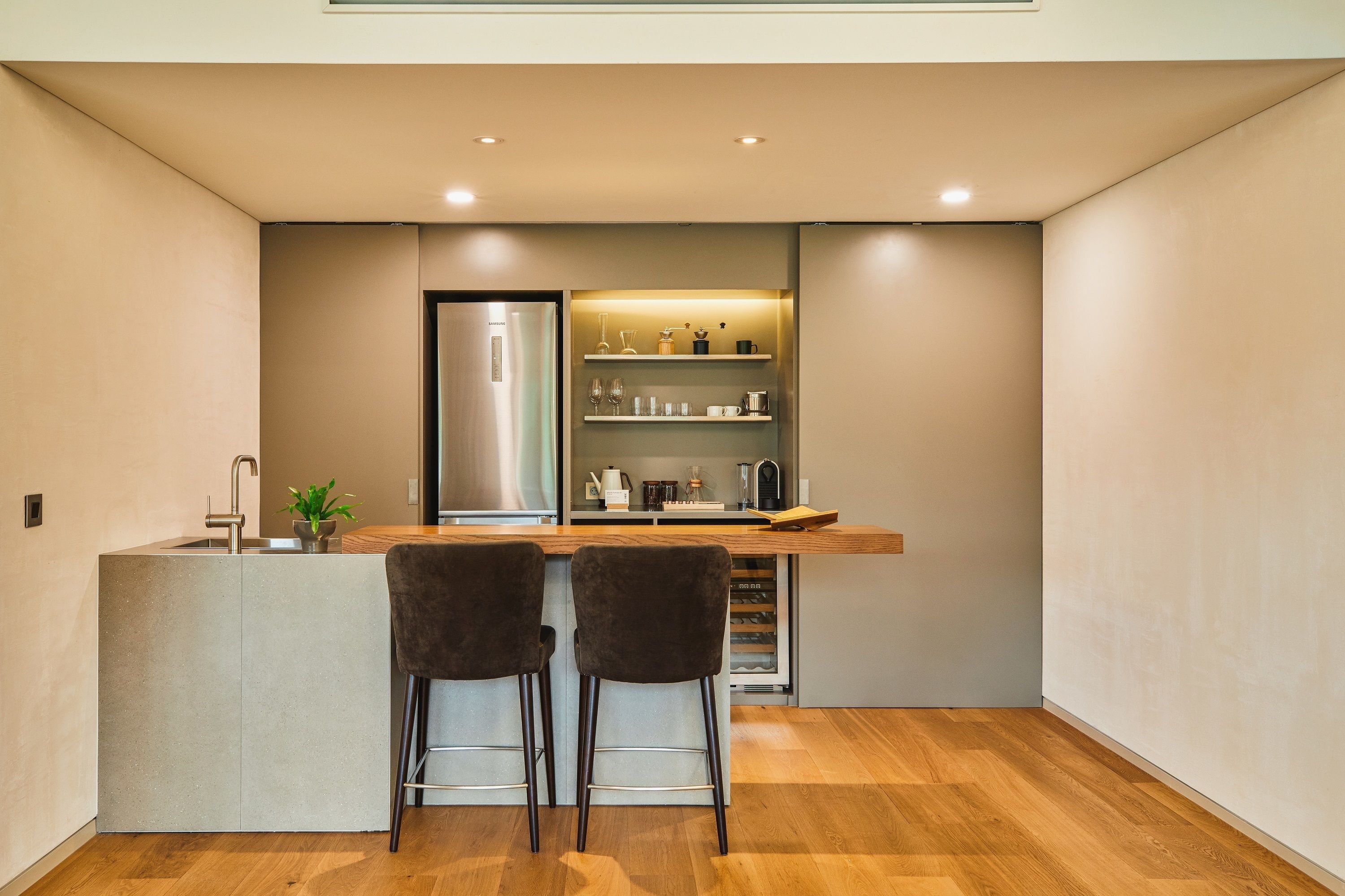 presidential suite | private kitchen | electric kettle