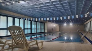 Piscina coperta, piscina all'aperto