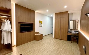 Blackout curtains, soundproofing, free WiFi - Commodore Hotel Pohang (Pohang)