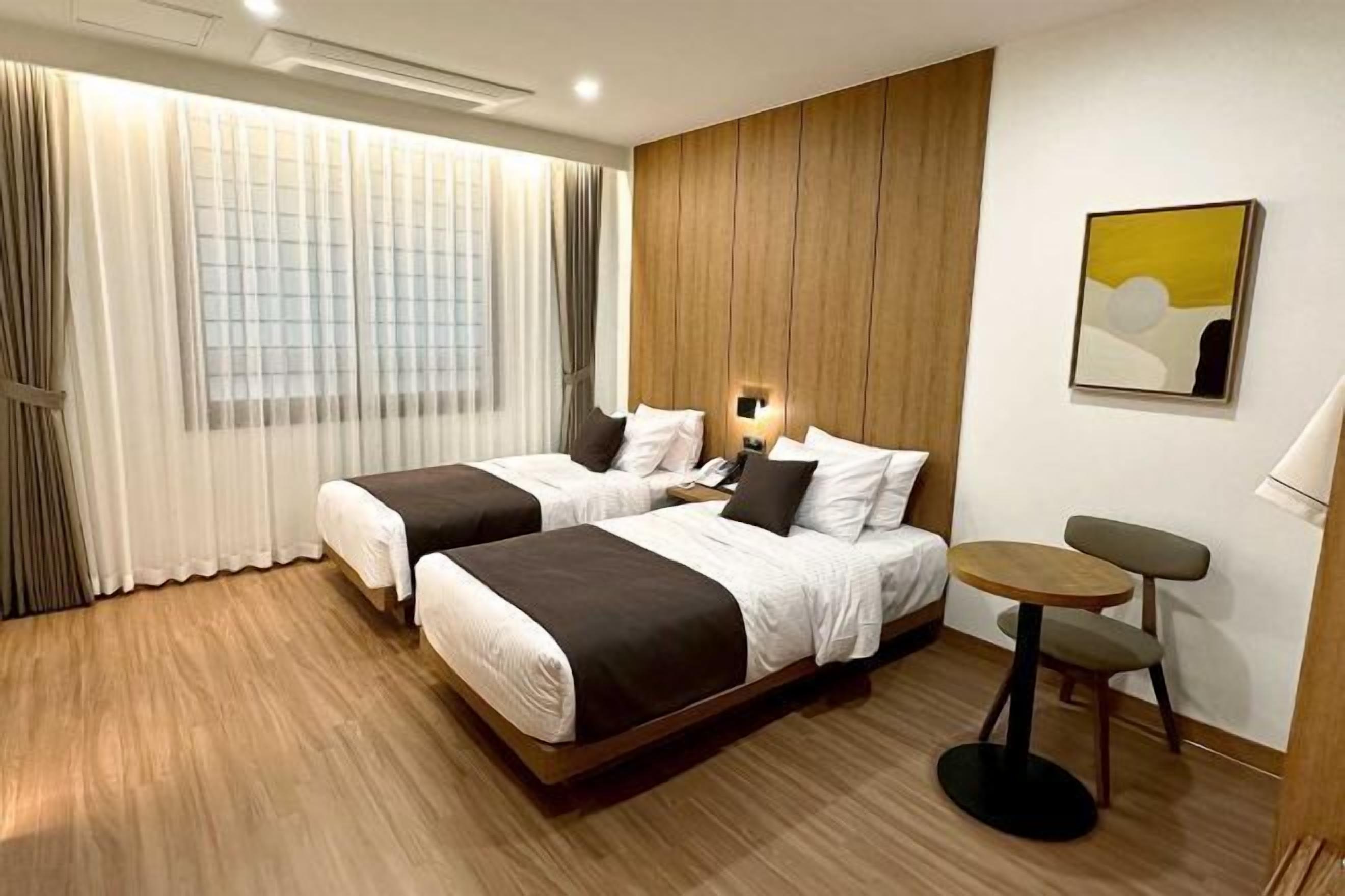 Cortinas blackout, sistema de insonorización y wifi gratis 