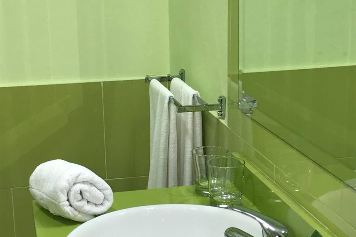 double room | bathroom | bidet, towels