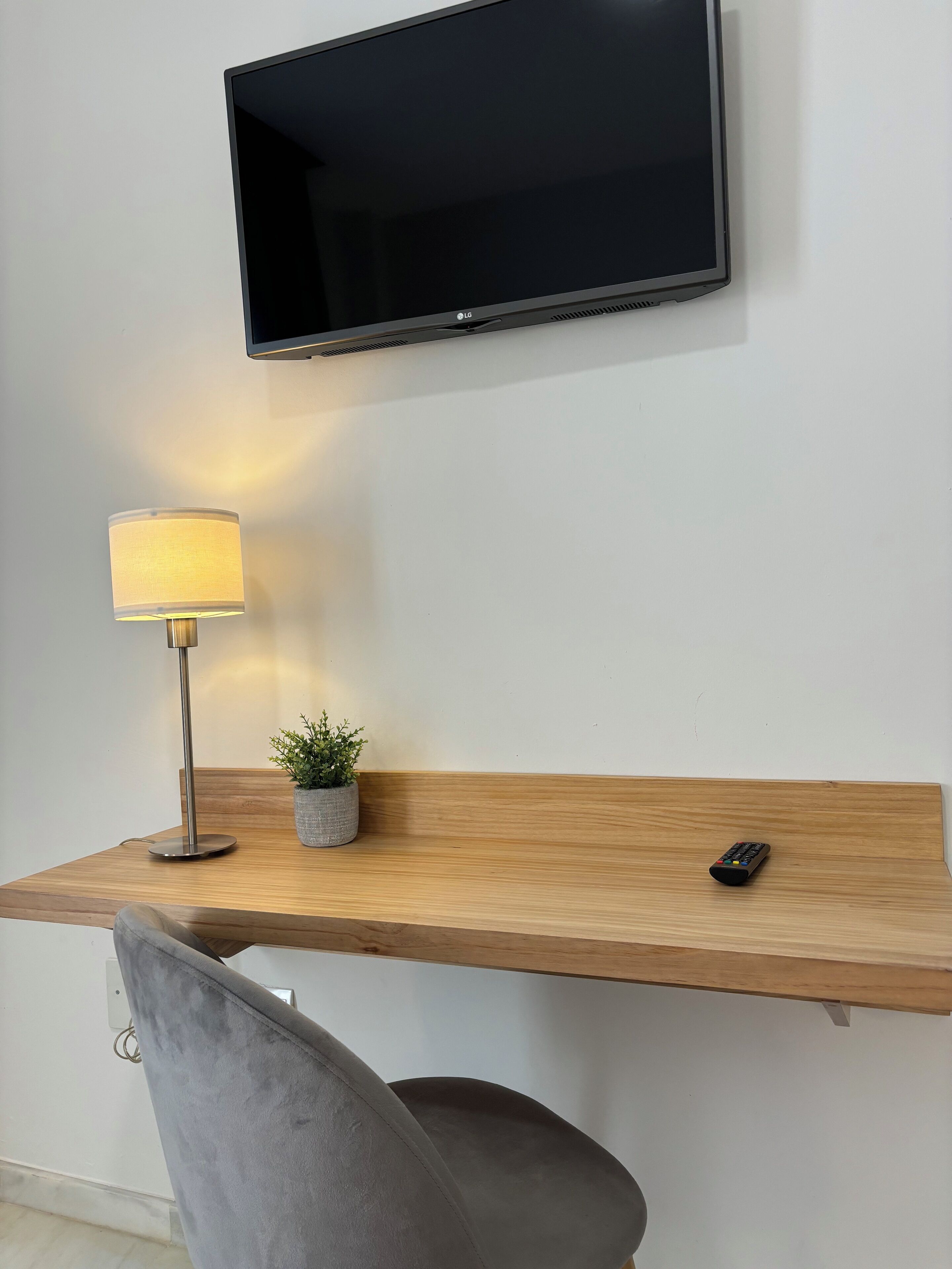 double room | 1 bedroom, in-room safe, desk, free cots/infant beds