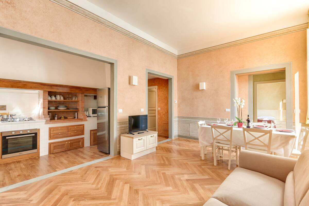 Duplex, 3 Bedrooms (9/A , Borgo Albizi 29 - Lift) | Living room | TV