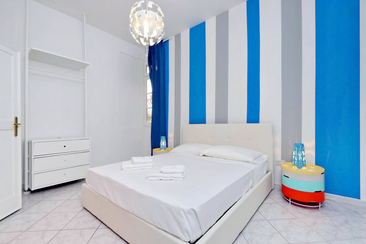 Apartment, 1 Bedroom (Lorenzo. Via gomitolo dell'Oro 2) | Premium bedding, desk, iron/ironing board, free cots/infant beds