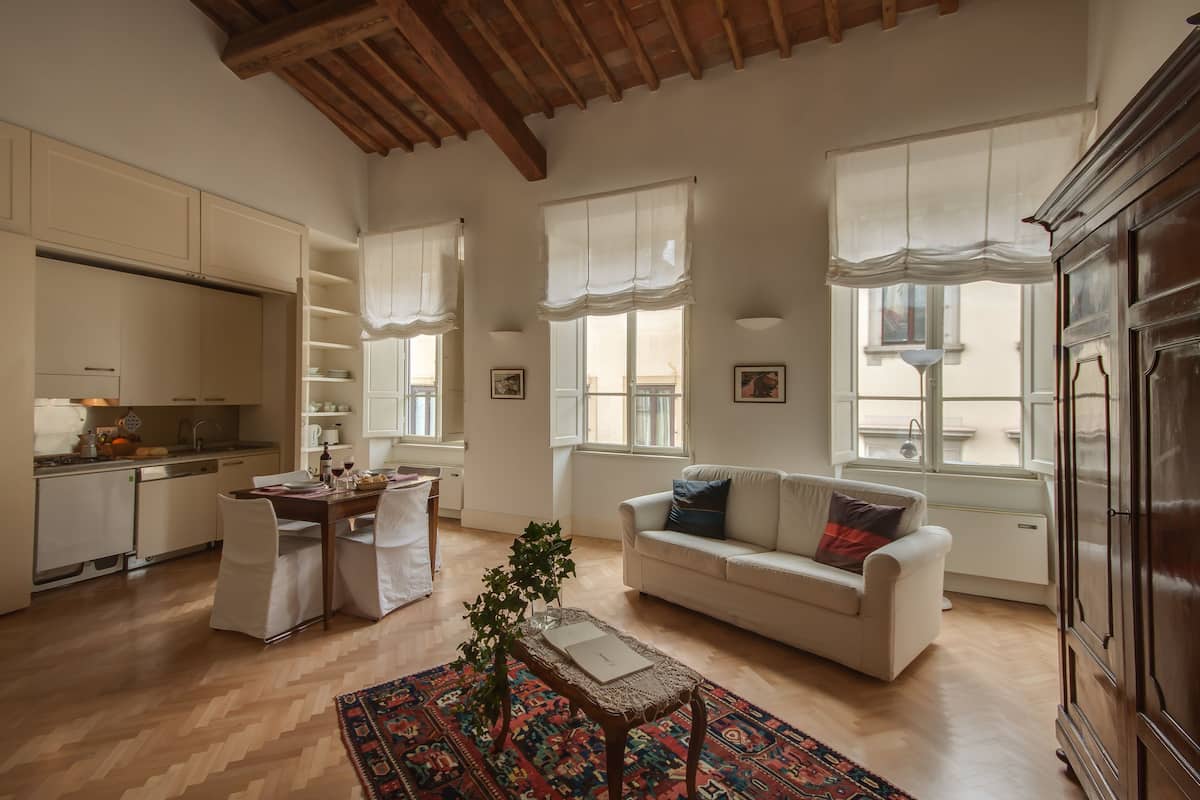 Appartement, 1 slaapkamer (Duomo, Piazza San Giovanni 5 - Lift) | Woonkamer | Een televisie