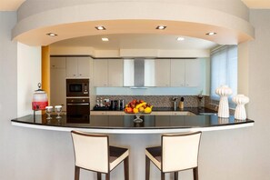 Suite, Mehrere Betten, Nichtraucher, Küche (Living Room) | Eigene Kochnische