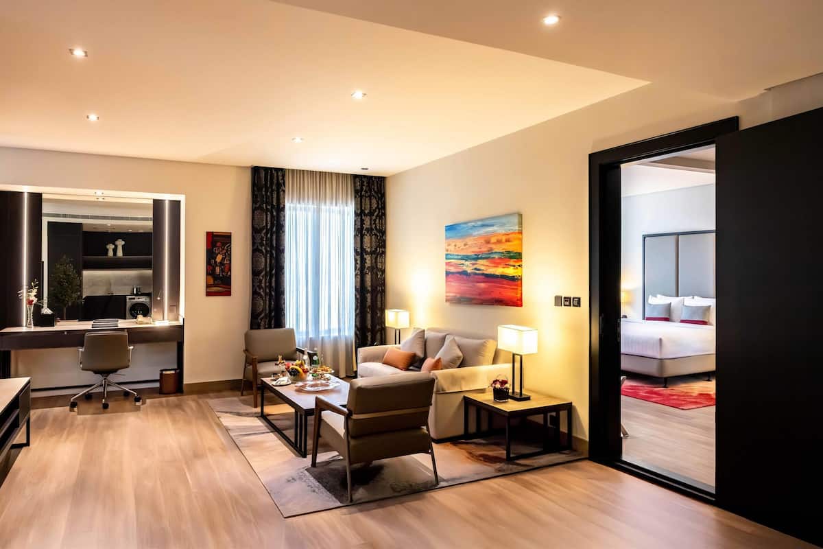 Senior Suite, Multiple Beds, Non Smoking, Kitchenette (Converts to 2 Twin Beds) | 1 bedroom, hypo-allergenic bedding, down comforters, minibar
