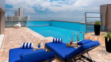 Suite, Multiple Beds, Non Smoking, Kitchen (Living Room) | Room amenity