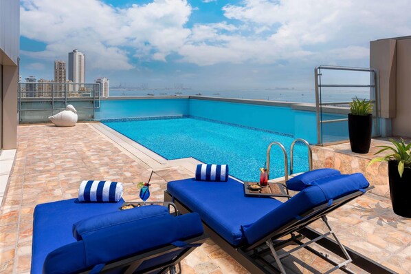 Suite, Multiple Beds, Non Smoking, Kitchen (Living Room) | Room amenity