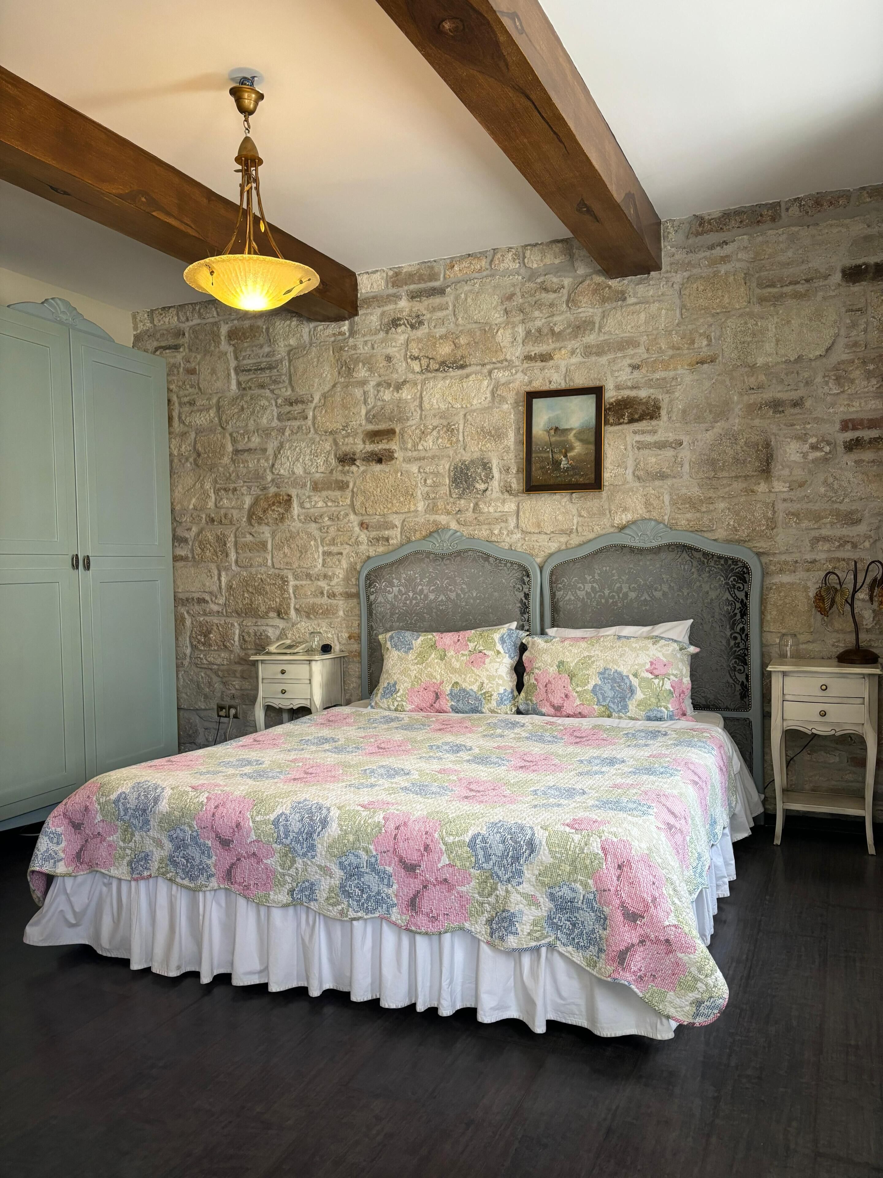 Deluxe Double Room | Minibar, in-room safe, soundproofing, iron/ironing board