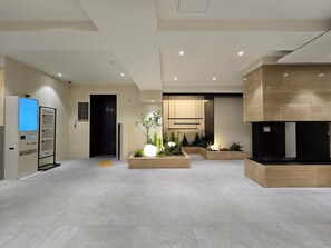 Lobby - Tria Hotel (Seoul)