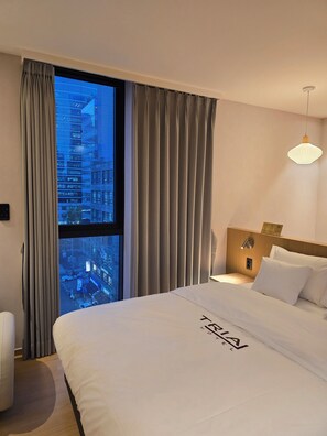 Premier Double Room | Blackout drapes, soundproofing, free WiFi - Tria Hotel (Seoul)