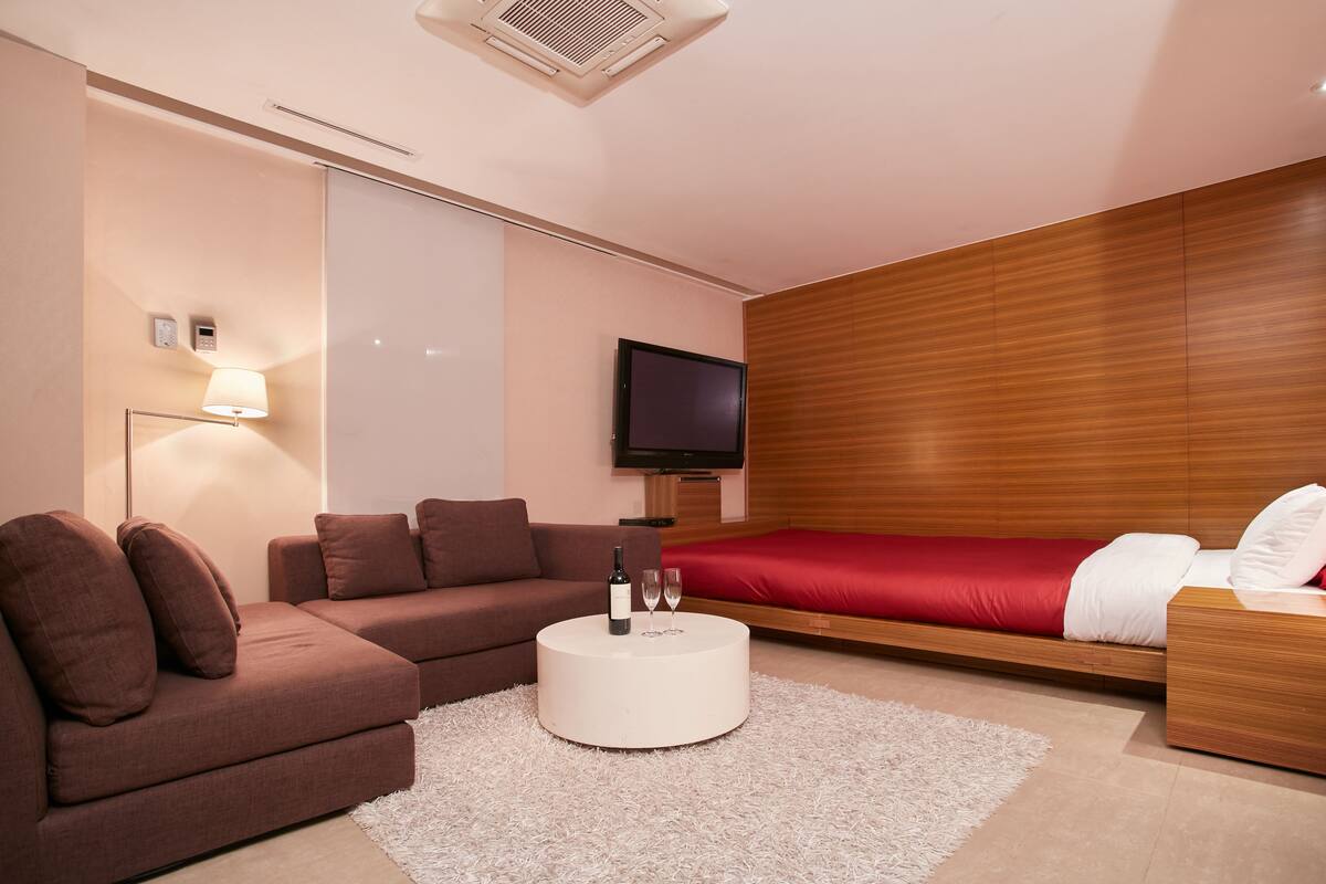 1 habitación y caja de seguridad en la habitación