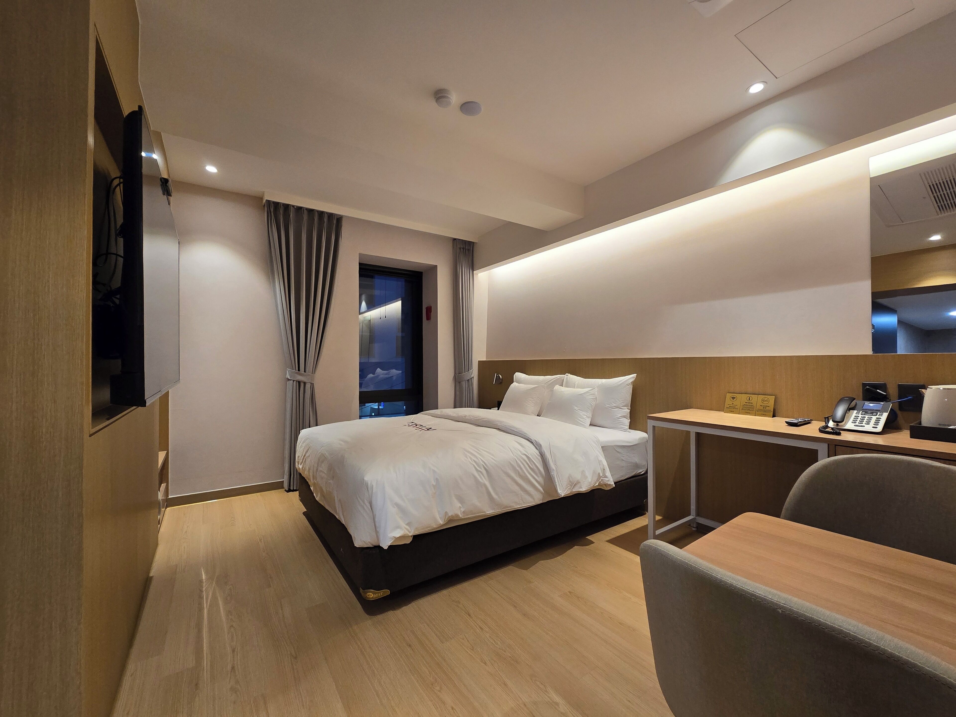 Superior Double Room | Blackout drapes, soundproofing, free WiFi