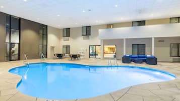 Una piscina cubierta