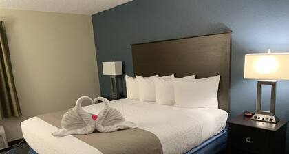 AmericInn by Wyndham Prairie du Chien