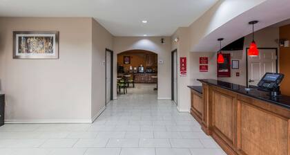 Quality Inn & Suites Bridge City/Orange